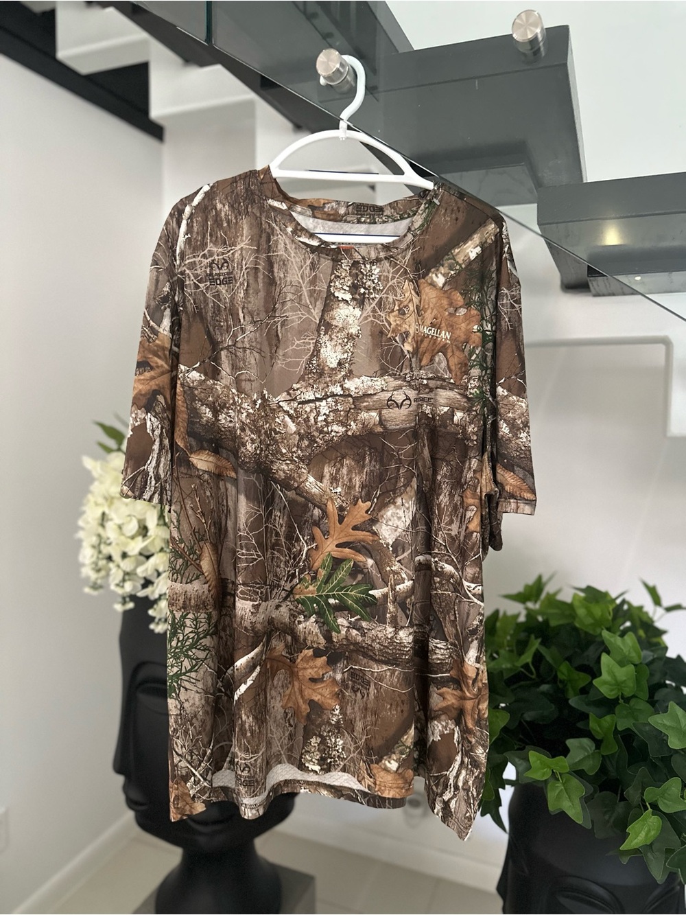 Magellan Outdoors Brown Camo Short Sleeve Shirt
